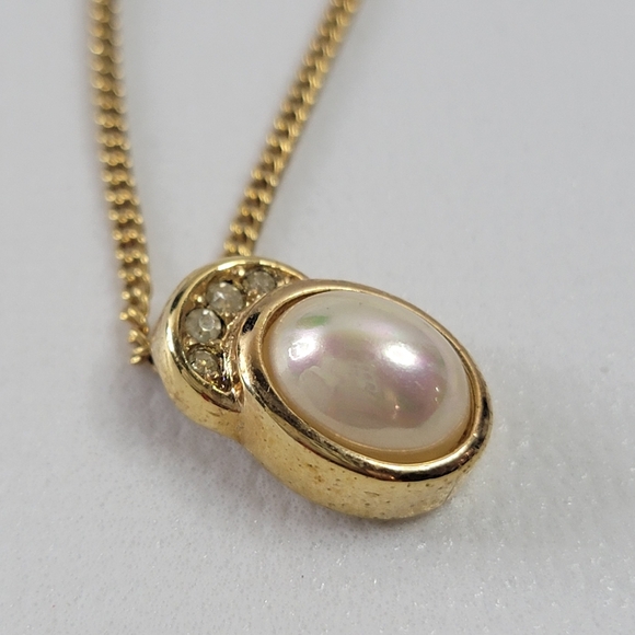 CHRISTIAN DIOR Pearl Rhinestone Gold Tone Pendant Necklace - Picture 4 of 8